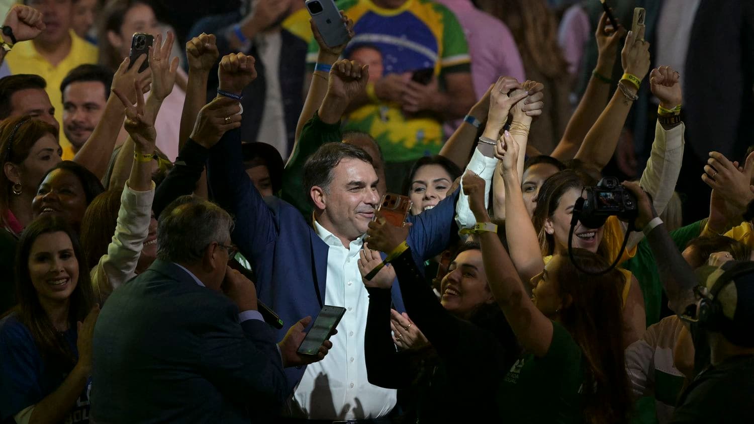 Au Brésil, Flavio Bolsonaro investi candidat pour la présidentielle d'octobre par le principal parti de droite