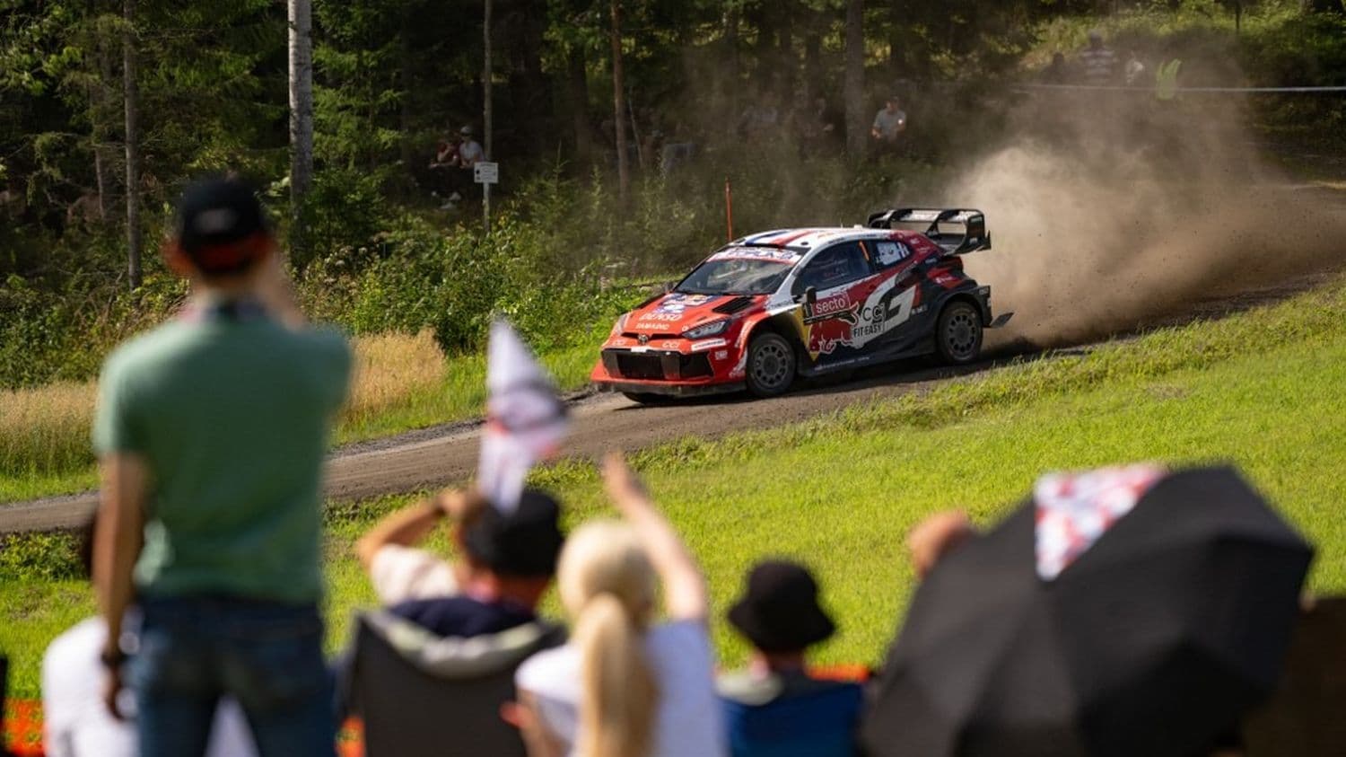 "Nos espoirs se sont plus ou moins évanouis" : Sébastien Ogier admet qu'il a perdu le championnat du monde de rallye après son accident en Finlande